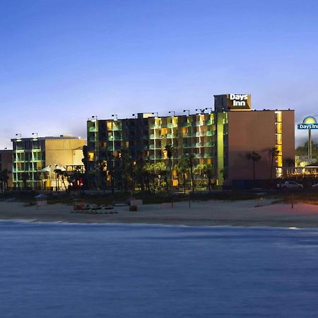 Days Inn By Wyndham Panama City Beach/Ocean Front Εξωτερικό φωτογραφία