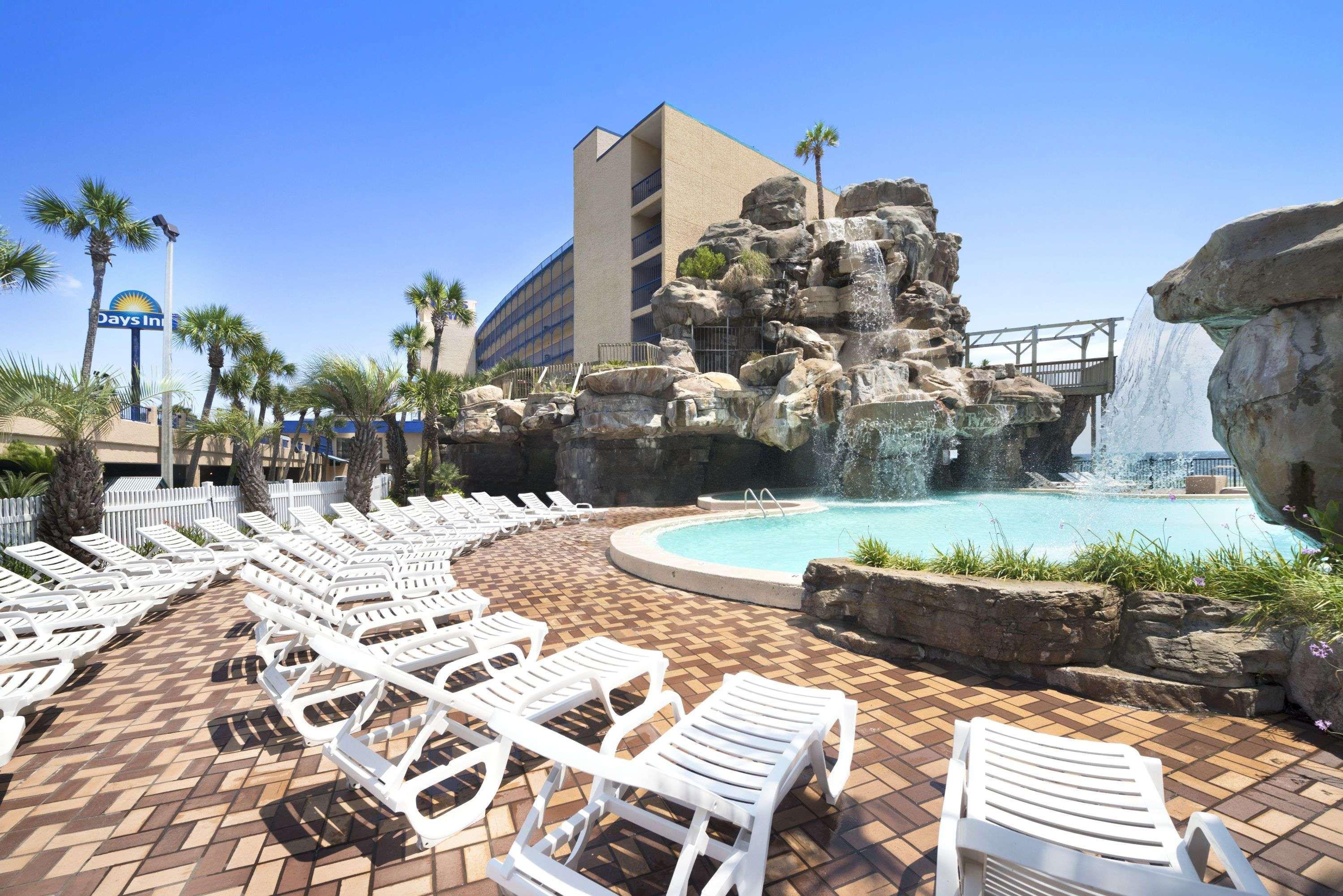Days Inn By Wyndham Panama City Beach/Ocean Front Εξωτερικό φωτογραφία