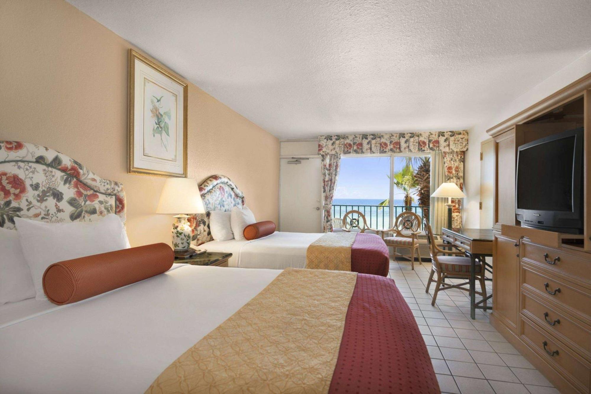 Days Inn By Wyndham Panama City Beach/Ocean Front Εξωτερικό φωτογραφία