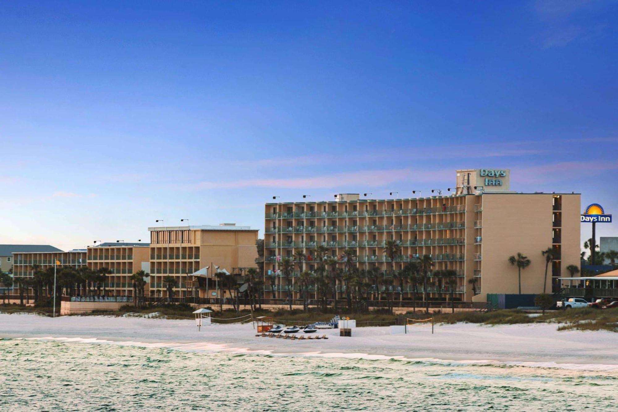 Days Inn By Wyndham Panama City Beach/Ocean Front Εξωτερικό φωτογραφία