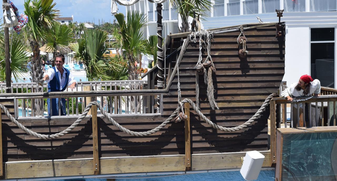 Days Inn By Wyndham Panama City Beach/Ocean Front Εξωτερικό φωτογραφία