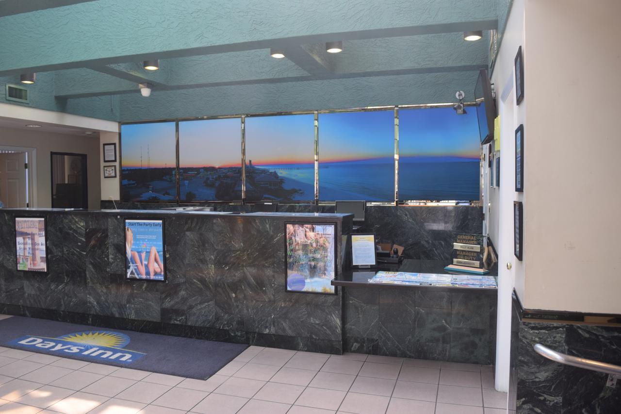 Days Inn By Wyndham Panama City Beach/Ocean Front Εξωτερικό φωτογραφία