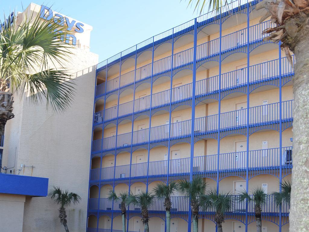Days Inn By Wyndham Panama City Beach/Ocean Front Εξωτερικό φωτογραφία
