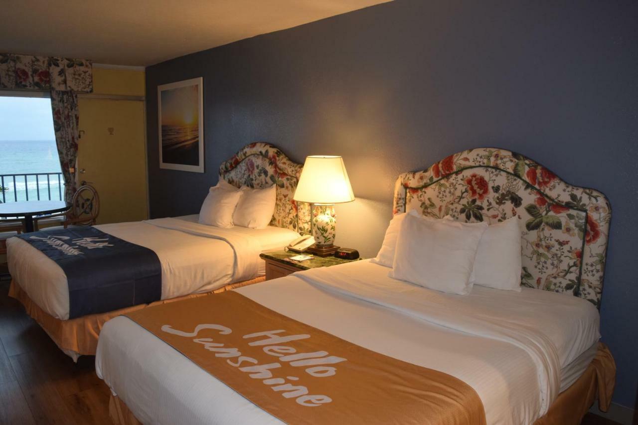 Days Inn By Wyndham Panama City Beach/Ocean Front Εξωτερικό φωτογραφία