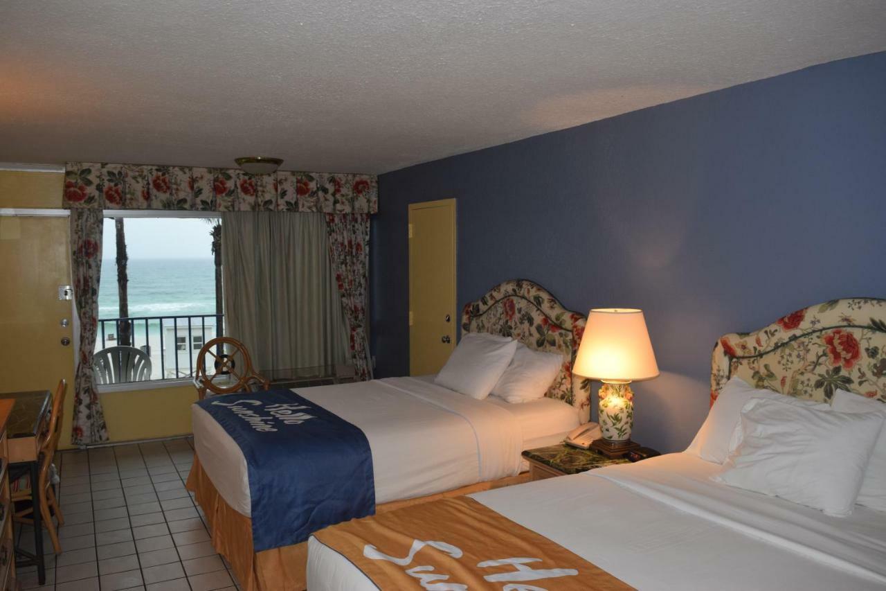 Days Inn By Wyndham Panama City Beach/Ocean Front Εξωτερικό φωτογραφία